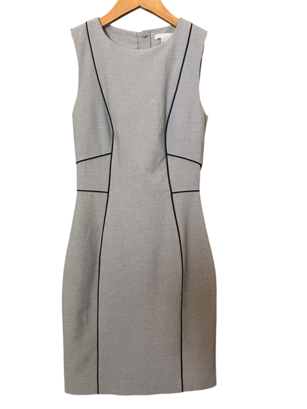 H&M Gray NWOT Dress Sleek Office Dress Minimalist Work Interview Chic size 2